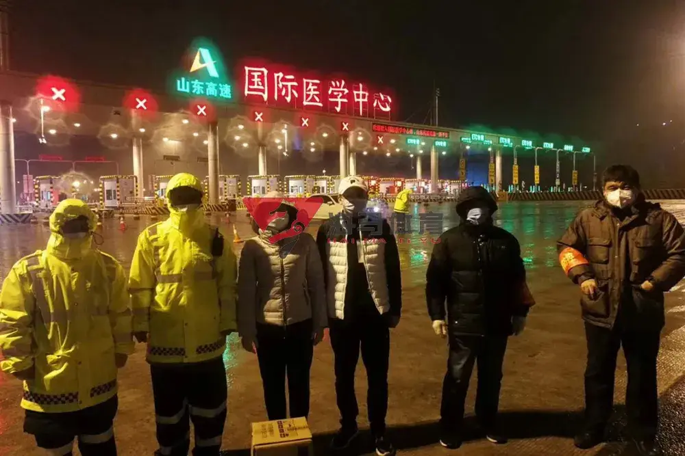 岂曰无衣，与子同裳。万向娱乐助力槐荫区政协抗击新冠肺炎疫情。